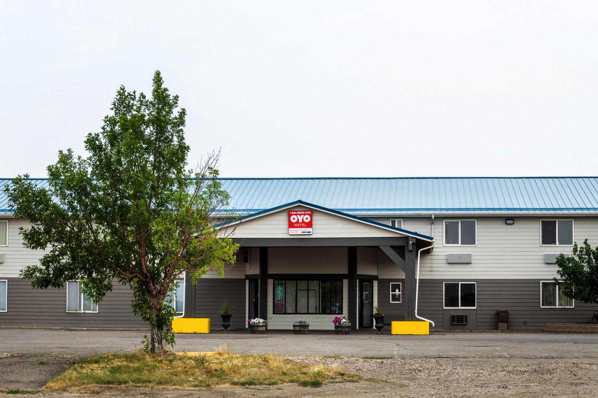 Oyo Hotel Shelby Mt Hwy 2 & I-15 Zewnętrze zdjęcie