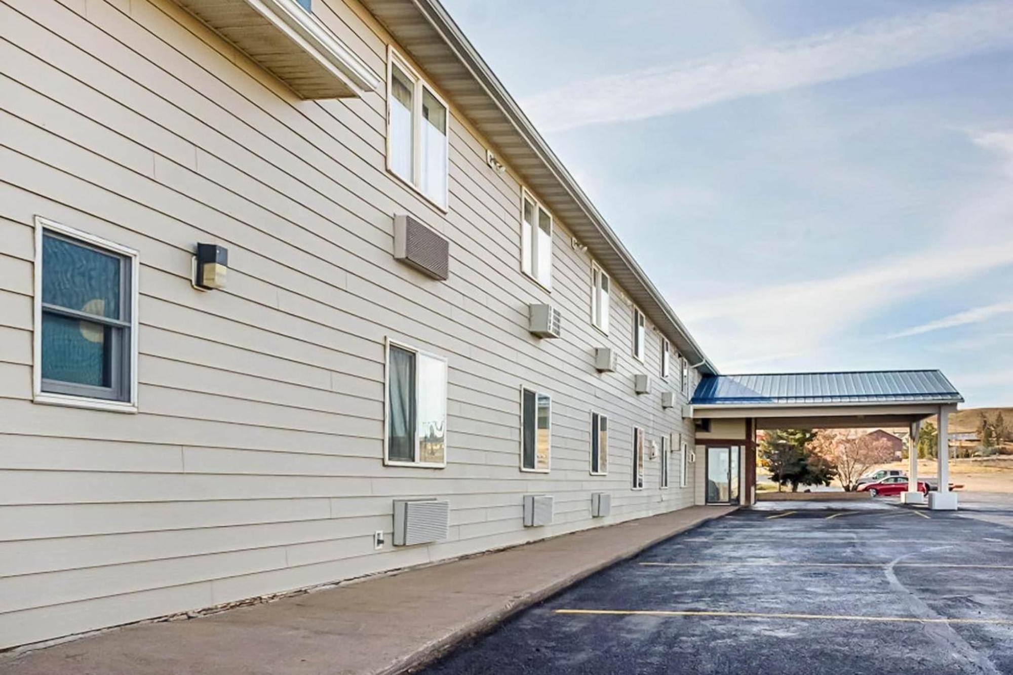 Oyo Hotel Shelby Mt Hwy 2 & I-15 Zewnętrze zdjęcie