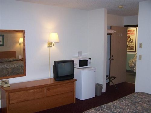 Oyo Hotel Shelby Mt Hwy 2 & I-15 Zewnętrze zdjęcie